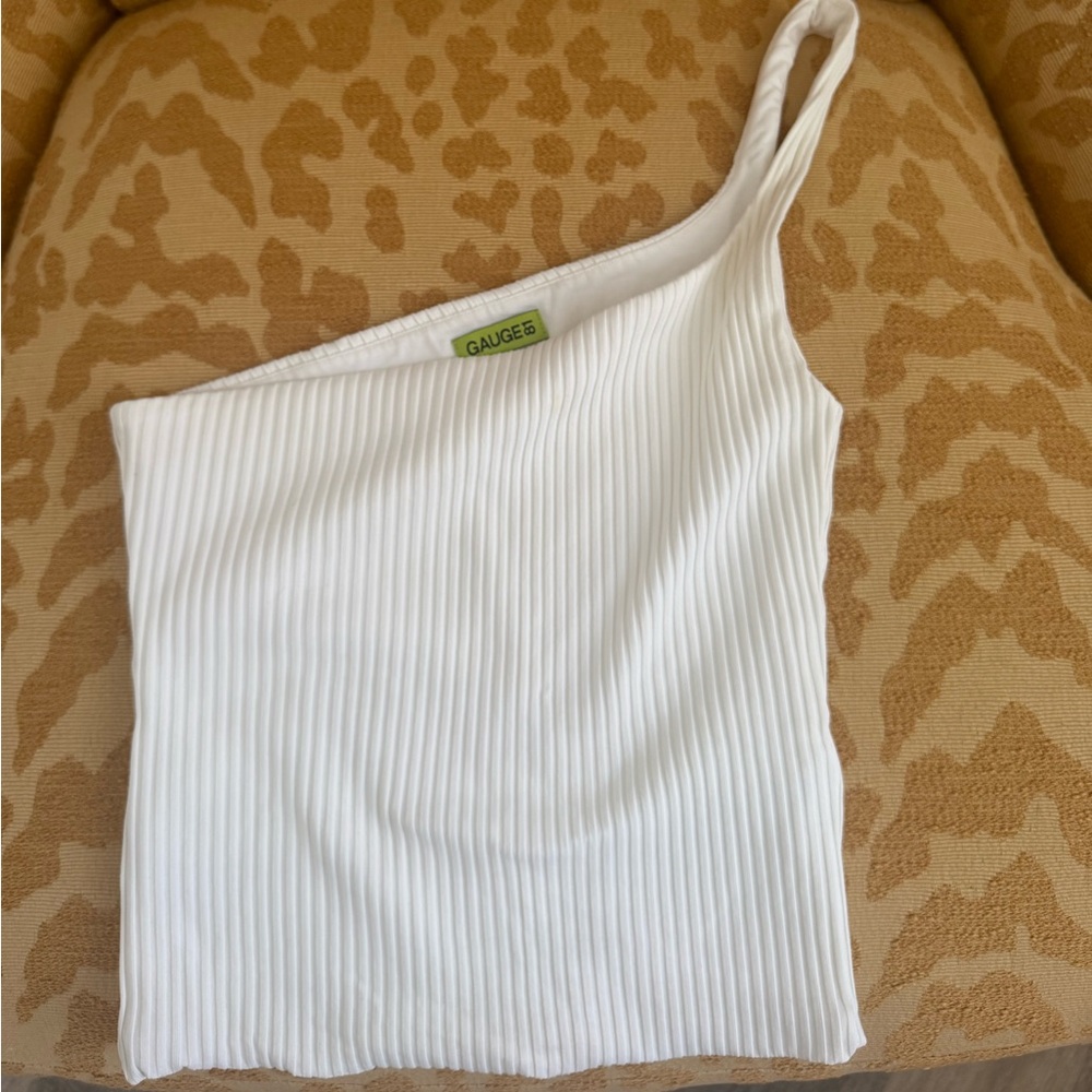 Gauge81 White Ribbed One-Shoulder Top - XS